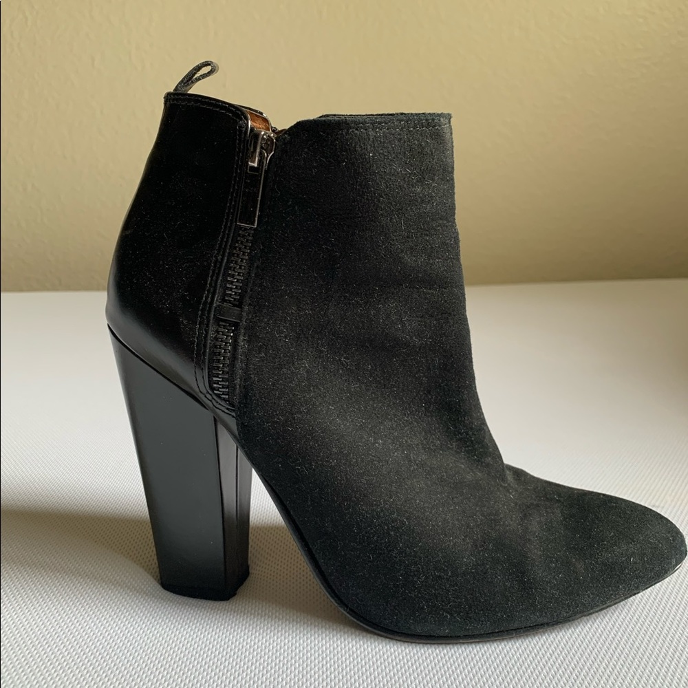 Halogen black booties sz 8.5